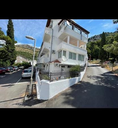 Apartments Sveti Stefan-Marko Buitenkant foto